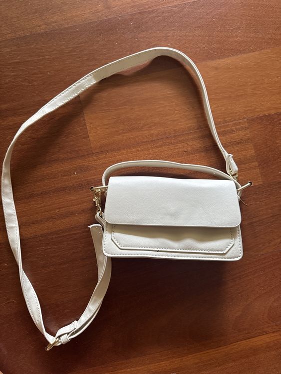 Sacs femmes: Sac à main bandoulière blanc - idéal pour l'été! – D'occasion à Onex par massaya