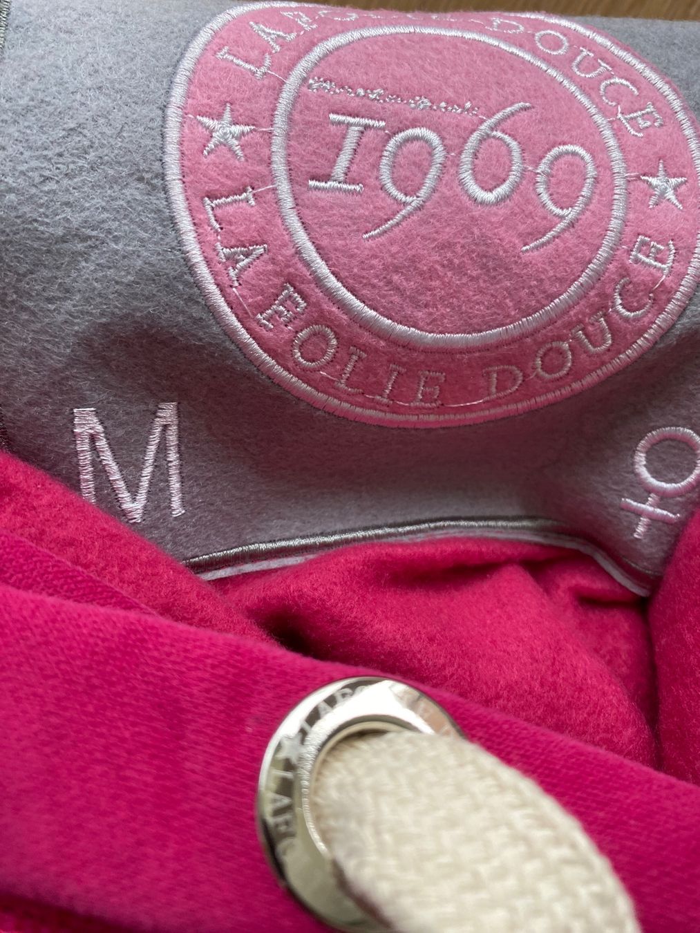 Pulls & Sweat-shirts: Sweater von La Folie Douce – D'occasion à Baar par rel_9lvy 3