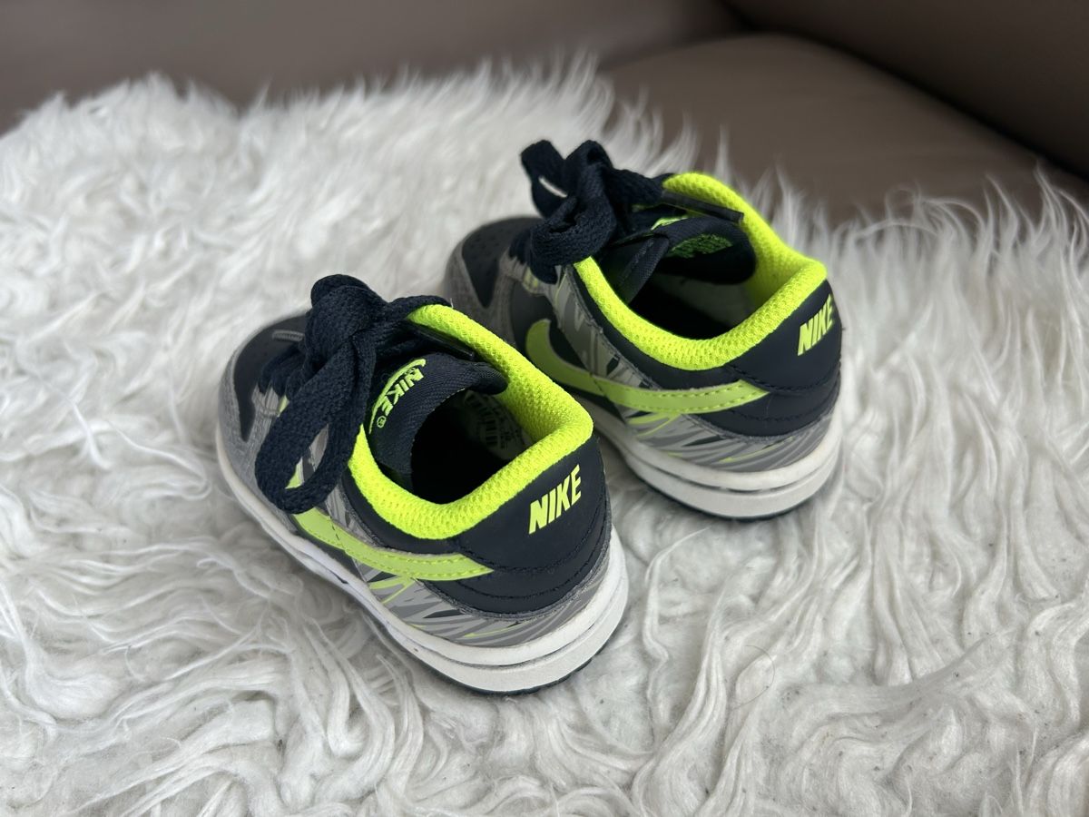Nike Schuhe für Jungen: Nike baby schuhe – Neu (gemäss Beschreibung) aus Liestal von Htop 5