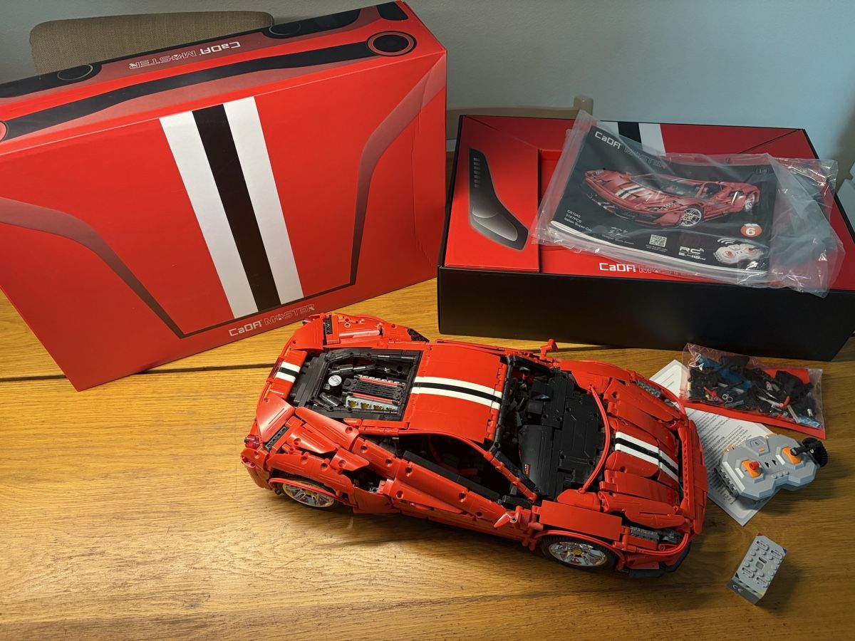 Lego Kit di costruzioni: CaDA C61042W Italian Supercar Set – Usato da Stetten AG venduto da gelb332 1