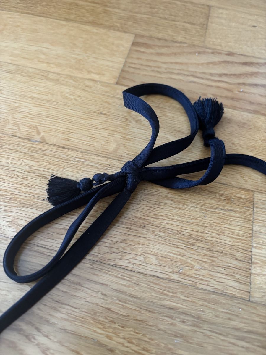 H&M Costumi da bagno & Bikini: Bikinioberteil Gothic Style Grösse M – Usato da Brugg AG venduto da ann_stf7 3
