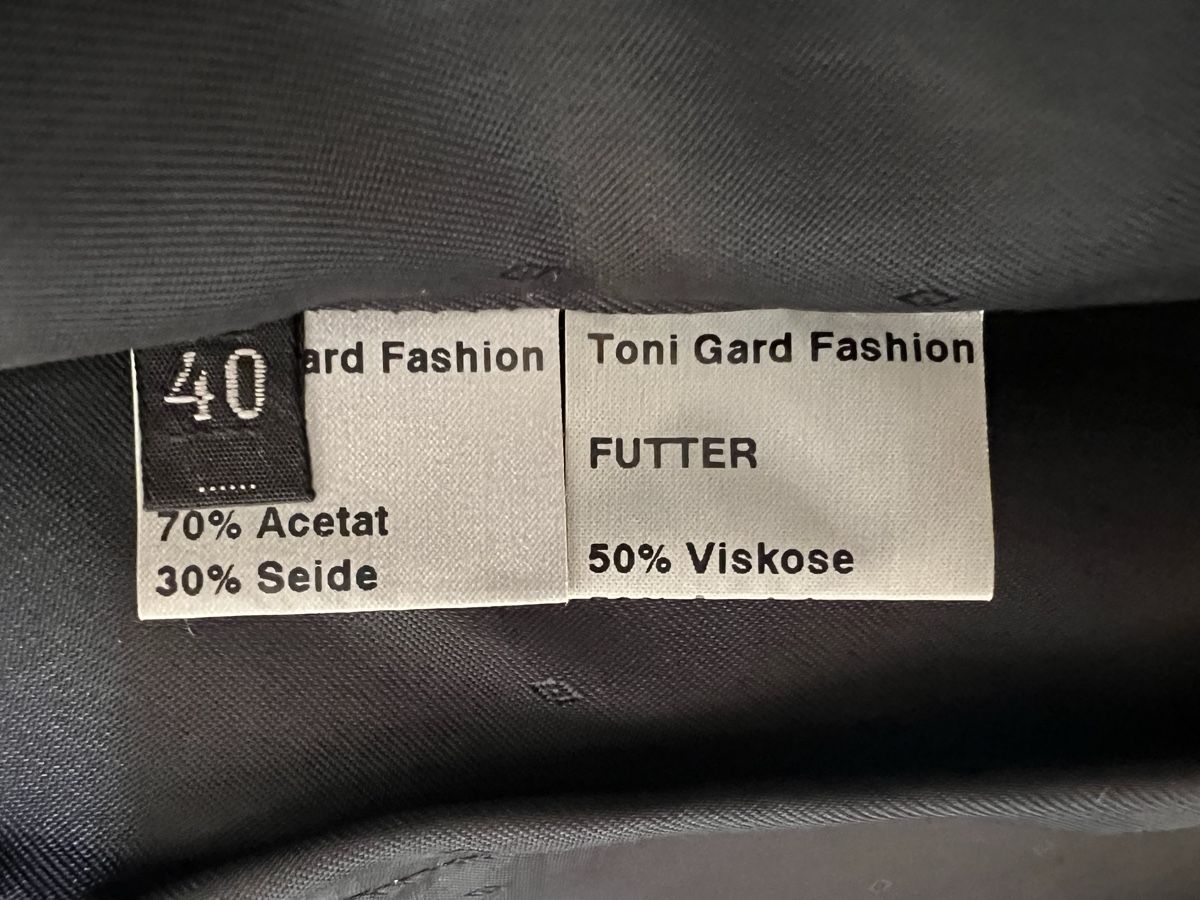 Kleiderpakete: Toni Gard Blazer und Rock Gr. 40 – Gebraucht aus Frick von clembou 4