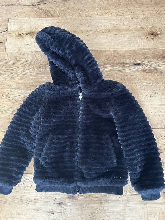 Jacken & Mäntel: Guess Jacke – Gebraucht aus Ettingen von lin_6dcg
