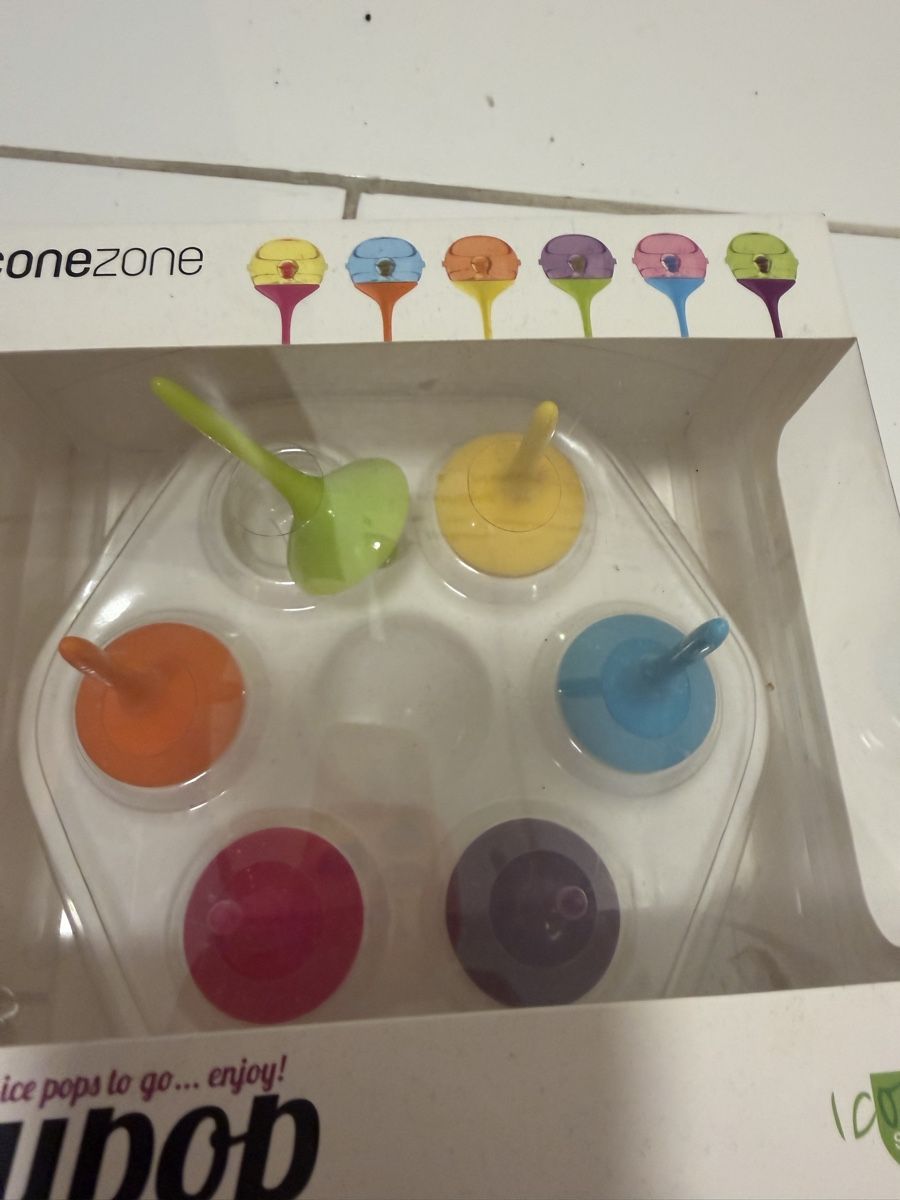 Silikomart Backformen: Siliconezone Sillypop MINI Glaceform neuwertig – Gebraucht aus Zürich von pat_9zks 3