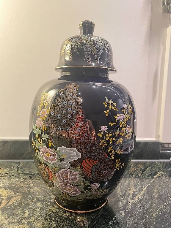 Vase & Récipients: Chinesischer Topf / Vase mit Deckel – Neuf avec emballage d'origine à Männedorf par Artdiary