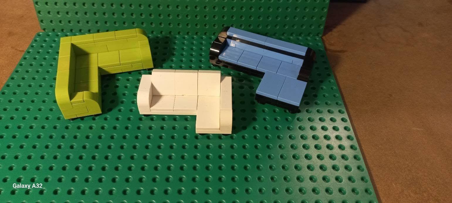 Lego Giocattoli: Lot de 3 canapés Lego – Usato da La tour de treme venduto da Legocreation82 1