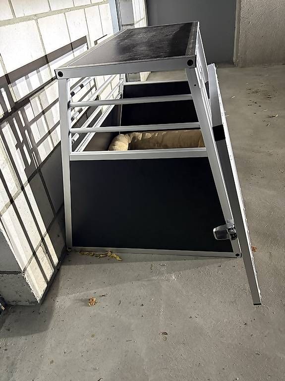 Cages, transport & sécurité: Hundebox 80x65x65 – D'occasion à Widnau par Mi9ko 3