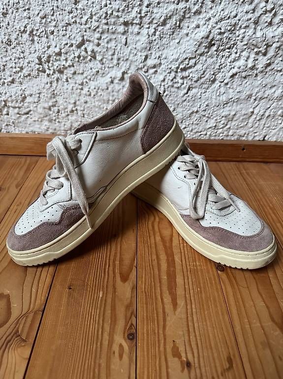 Scarpe da donna: Autry Sneakers – Usato da Winterthur venduto da annika34 1