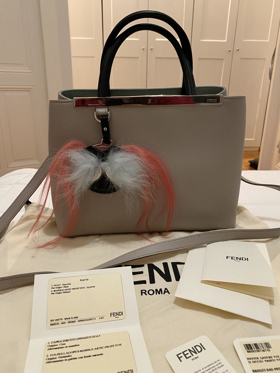 Fendi Borse da donna: Fendi 2jours leather handbag with Fur Charm – Nuovo (secondo la descrizione) da Mies venduto da nic_yk5d 9