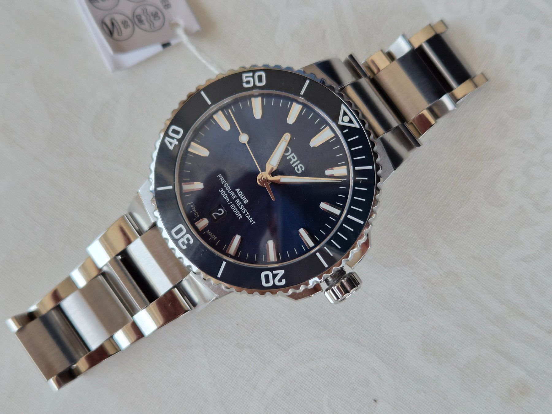Oris Montres: Oris Aquis Date – Neuf avec emballage d'origine à Chabrey par Horology
