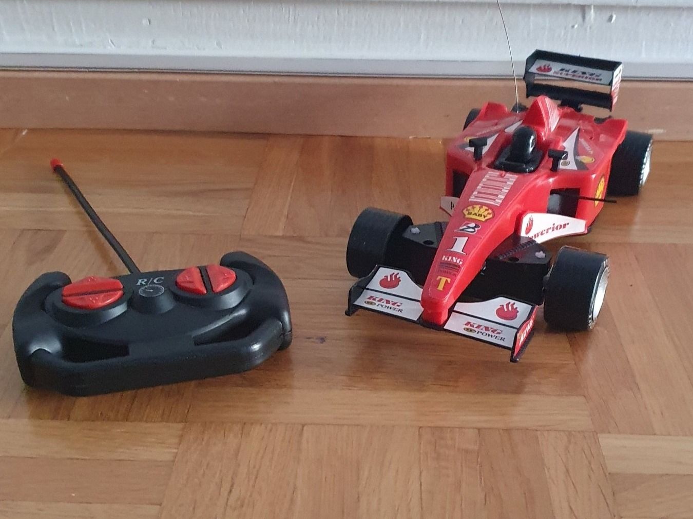 Modellini d'auto: Voiture fomula 1 télécommandé – Usato da Prilly venduto da RoDyRe