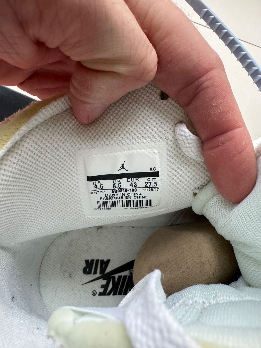 Off-White Scarpe da uomo: Jordan 1 Retro High Off-White Euro – Nuovo e nell'imballaggio originale da Dübendorf venduto da cendre 6