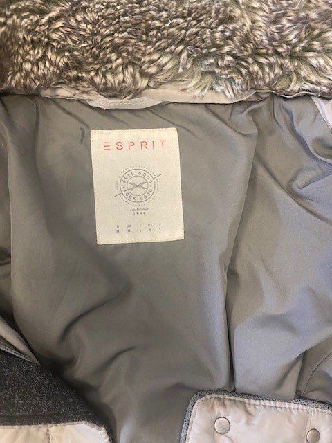 Giacche: Esprit Winterjacke Daunenjacke Beige Gr. M – Usato da Wängi venduto da Bmo