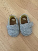 Baby TOMS Schuhe, Grösse 17.5