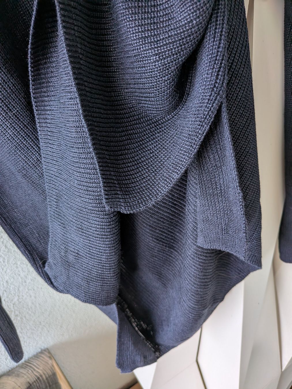 Pulls & Sweat-shirts: Seidenpullover dunkelblau Gr. 40 – D'occasion à Emmen par magelan 3