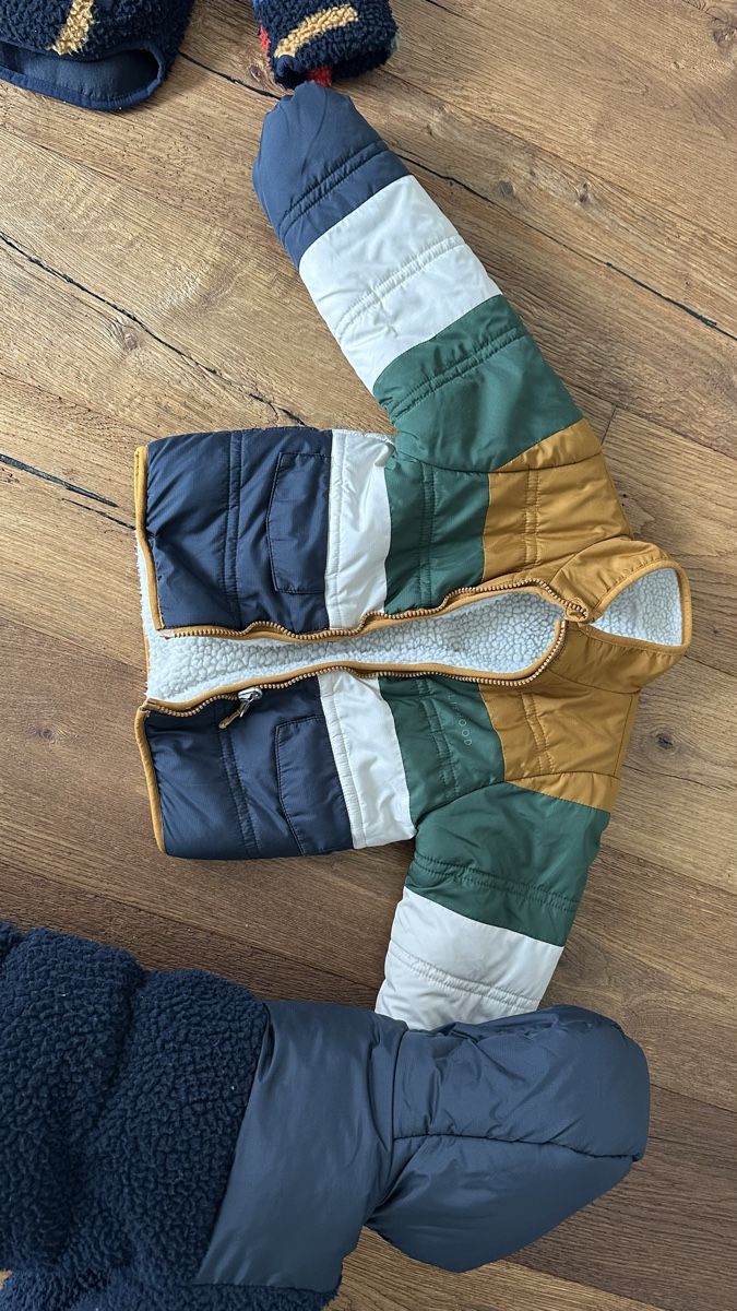Liewood Jacken & Mäntel: Liewood Puffer Jacket Bundle - Size 104 - Winter Ready! – Gebraucht aus Küssnacht am Rigi von hor_dpb7 6