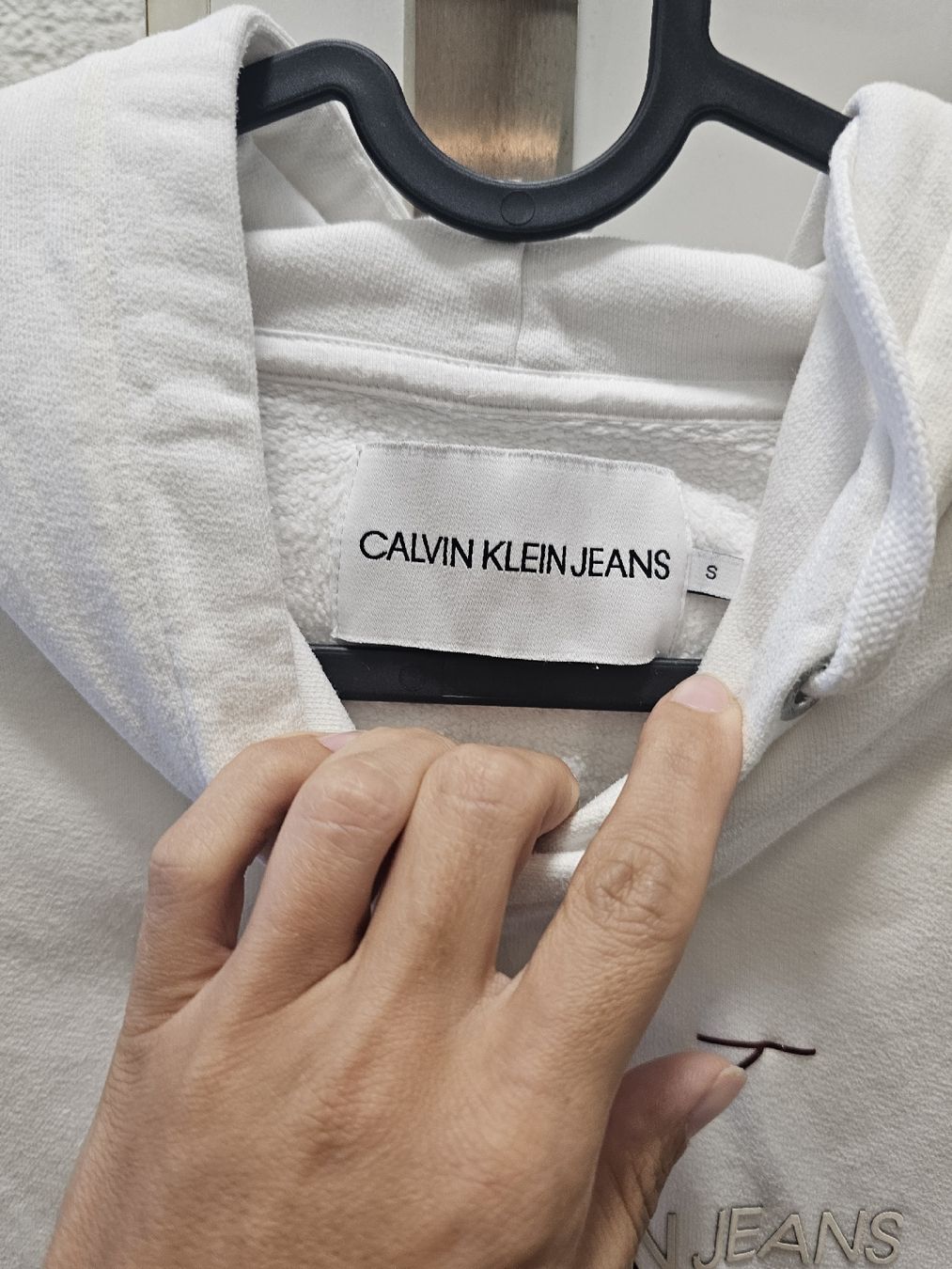Pullover & Sweatshirts: Kapuzenpullover Calvin Klein Jeans weiss Grösse S Damen – Gebraucht aus Lohn-Ammannsegg von Kiki1311 1