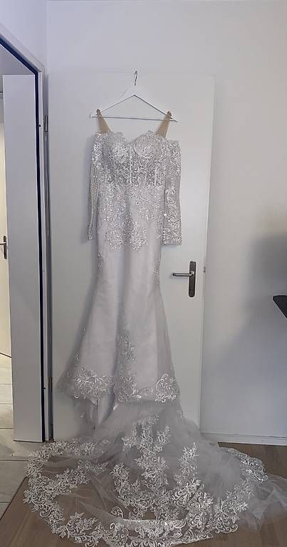 Kleider: Hochzeitskleid  – Gebraucht aus Gränichen von nes_2lpd 4