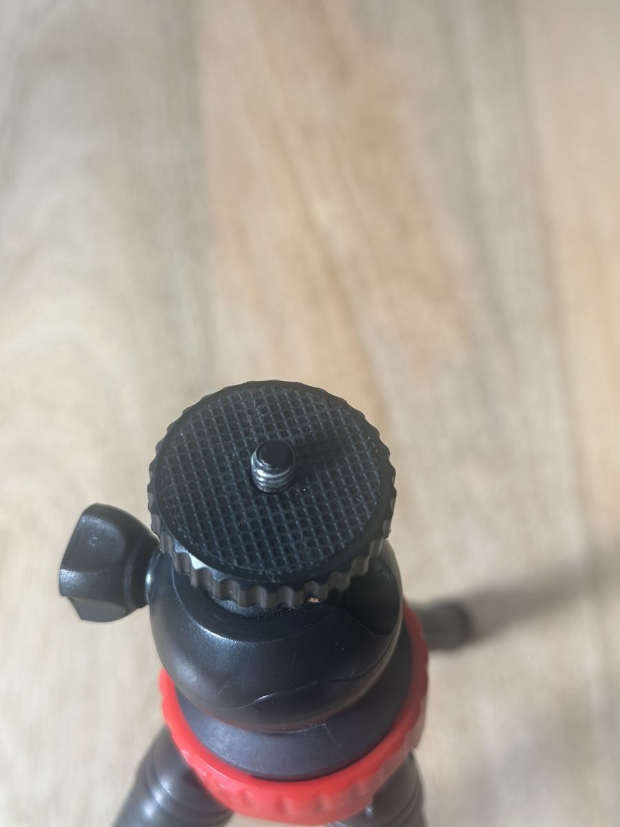 Treppiedi & Teste: Mini Stativ mit Kugelkopf schwarz rot – Usato da Thalwil venduto da joh_krt6 5