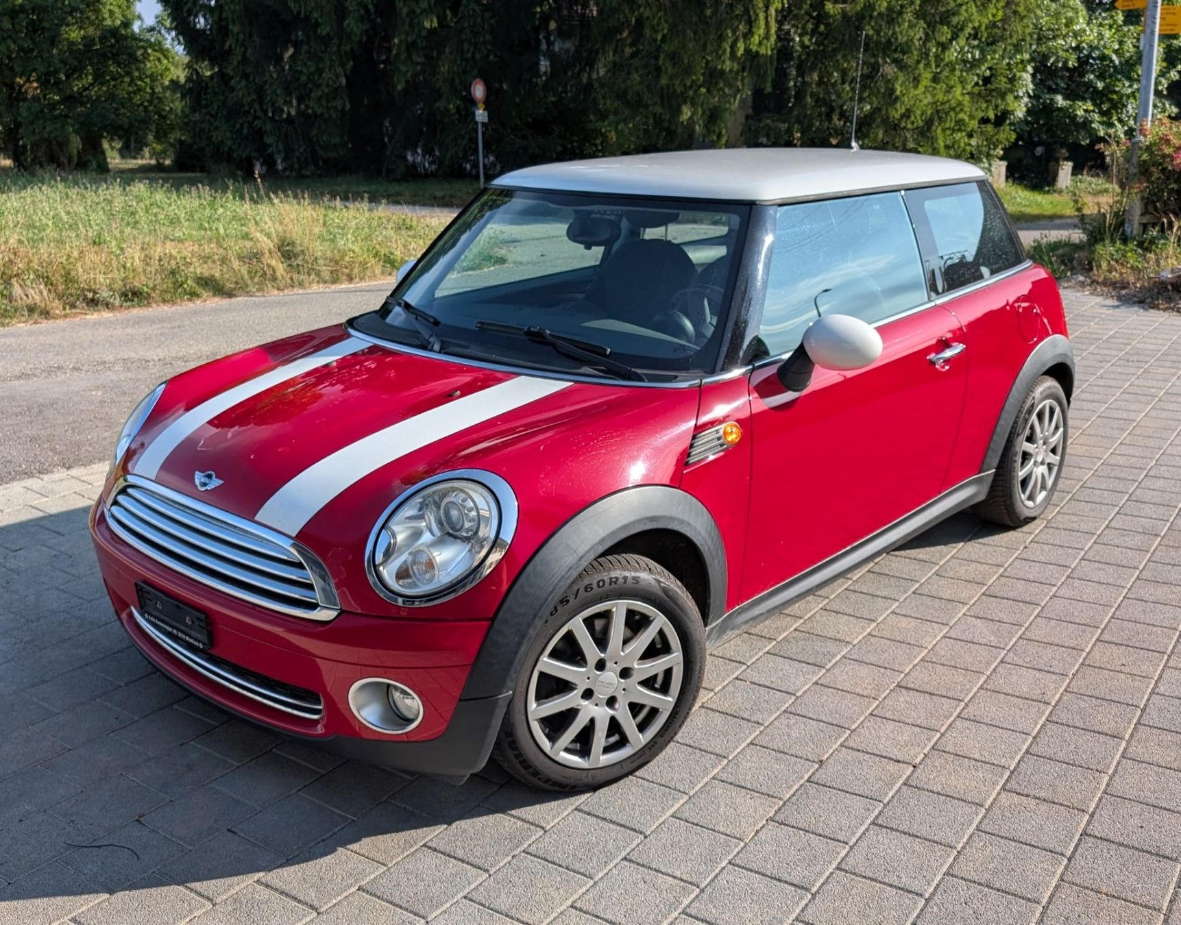 Mini Automobili: Mini Cooper R56 rot/weiss – Difettoso da Gebenstorf venduto da Mupege