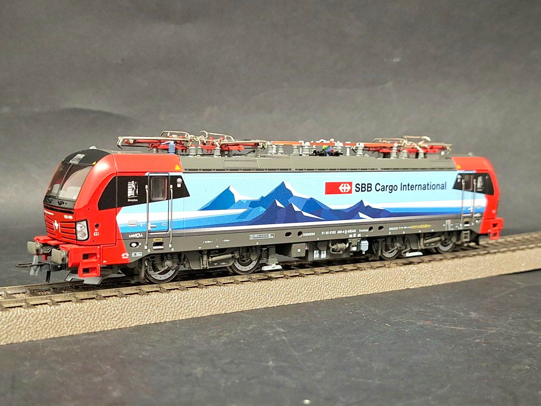 Roco Modellini di ferrovie: ROCO 73943 VECTRON BR193 SBB Cargo International "Simplon" – Usato da Dietlikon venduto da sparrow10