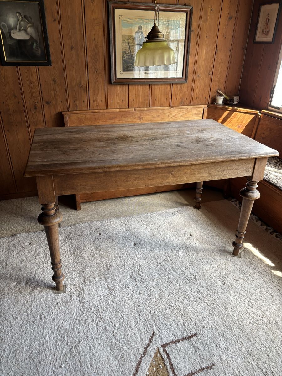 Antikt Tisch Holztisch Landhausstil ca. 130x70 cm gebraucht (Gebraucht) in Zürich für CHF 100 – nur Abholung auf Ricardo kaufen