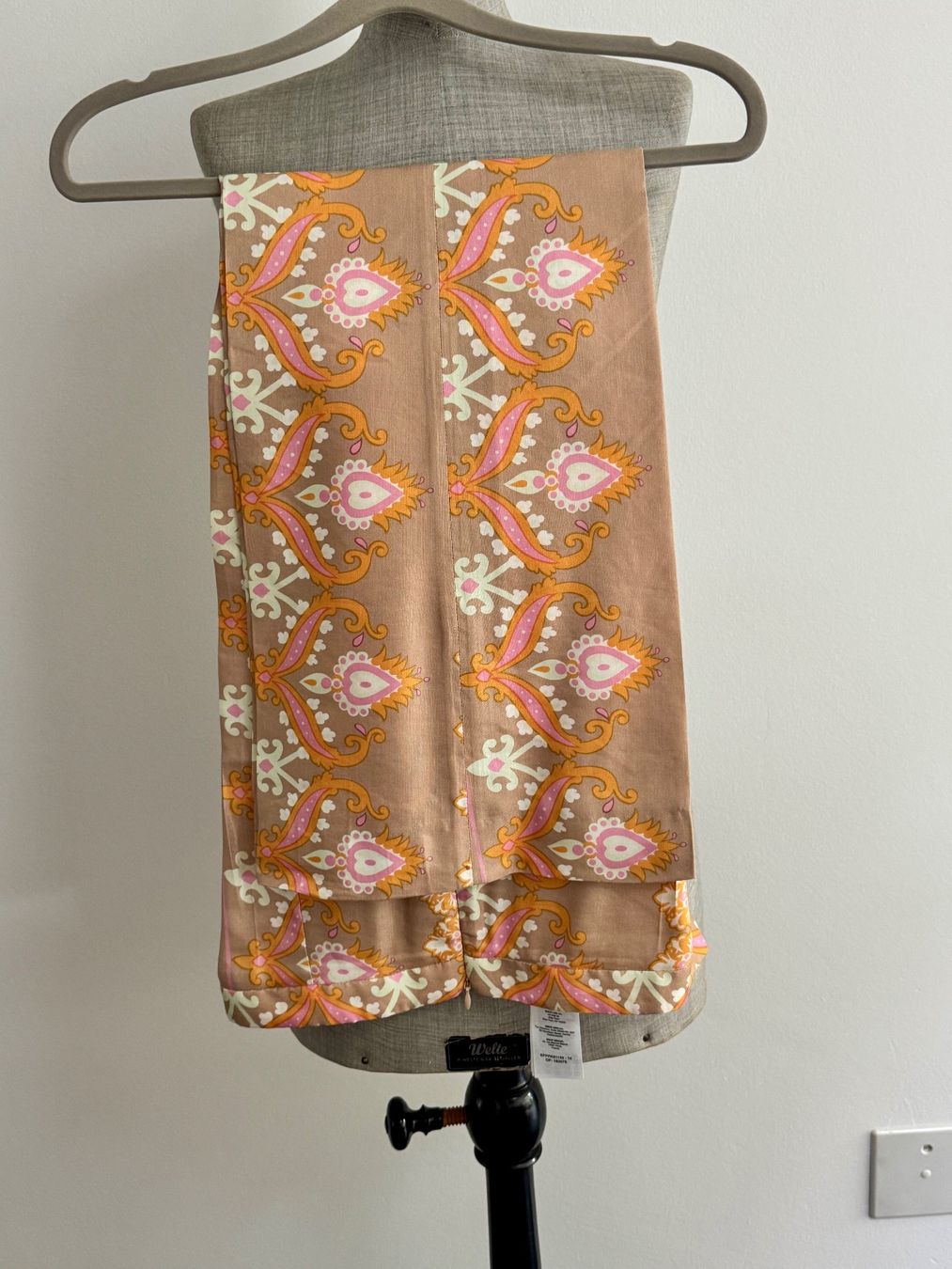 Sandro Pantalons: Hose von Sandro Grösse 38 – Neuf (Voir description) à neerach par Ywonder 1