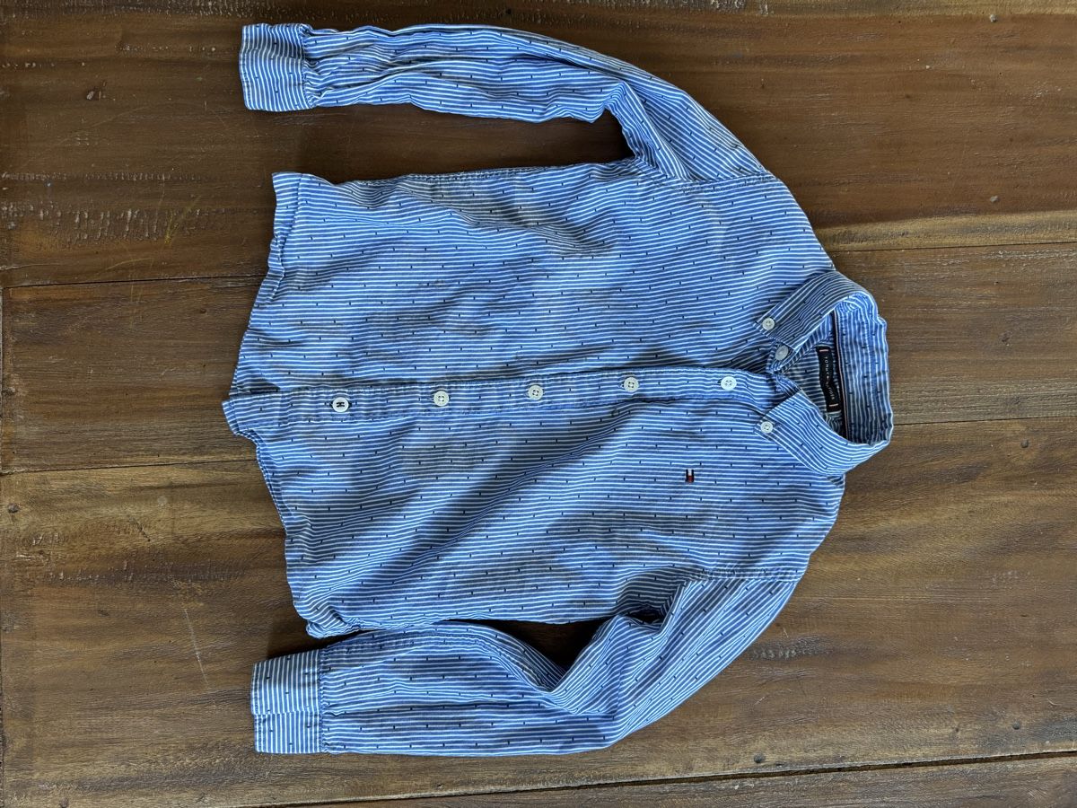 Tommy Hilfiger Hemden, T-Shirts & Polos: Tommy Hilfiger Hemd,Gr.104, gestreift – Gebraucht aus Bazenheid von _Orninda_ 1