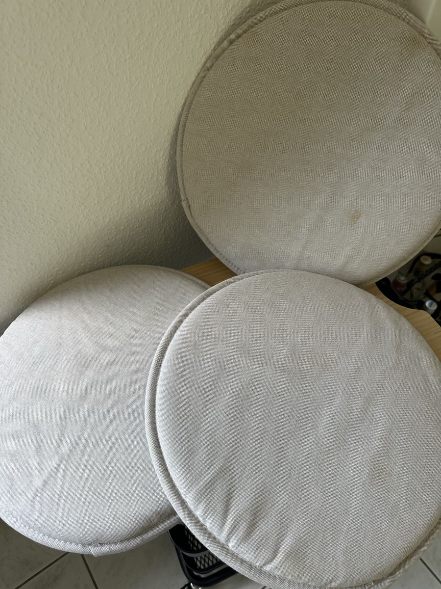 Ikea Cuscini: 3 Round Seat Cushions Beige Light – Usato da Zürich venduto da car_68nt