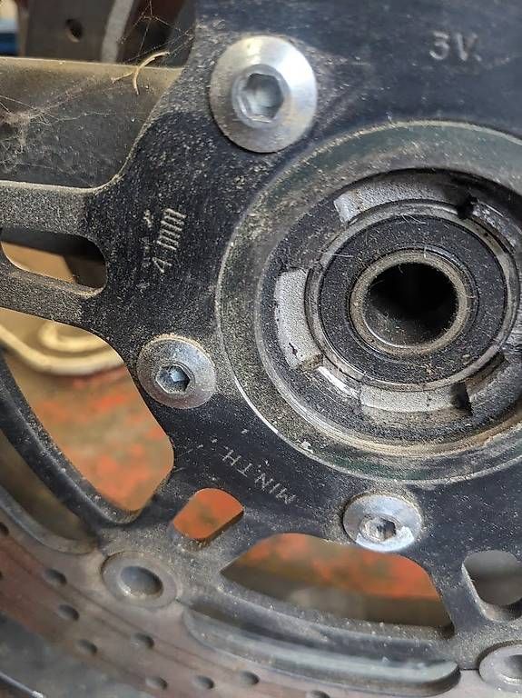 Tutti i ricambio per moto: SV 650 WVBY K3+ Bremsscheiben – Usato da Zürich venduto da leonkrass 2