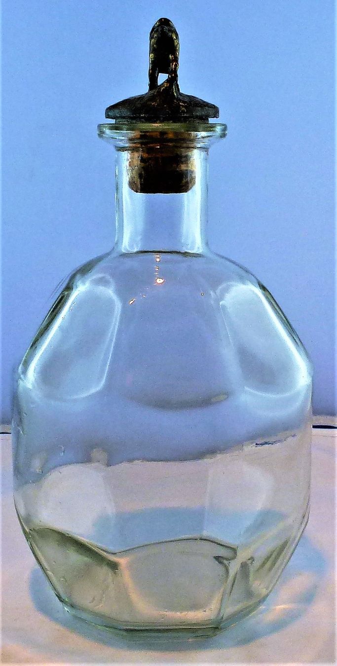 Altro in Stoviglie & Bicchieri: Flasche mit Pferd und Reiter als Kork-Deckel – Usato da Murgenthal venduto da B.StM 3