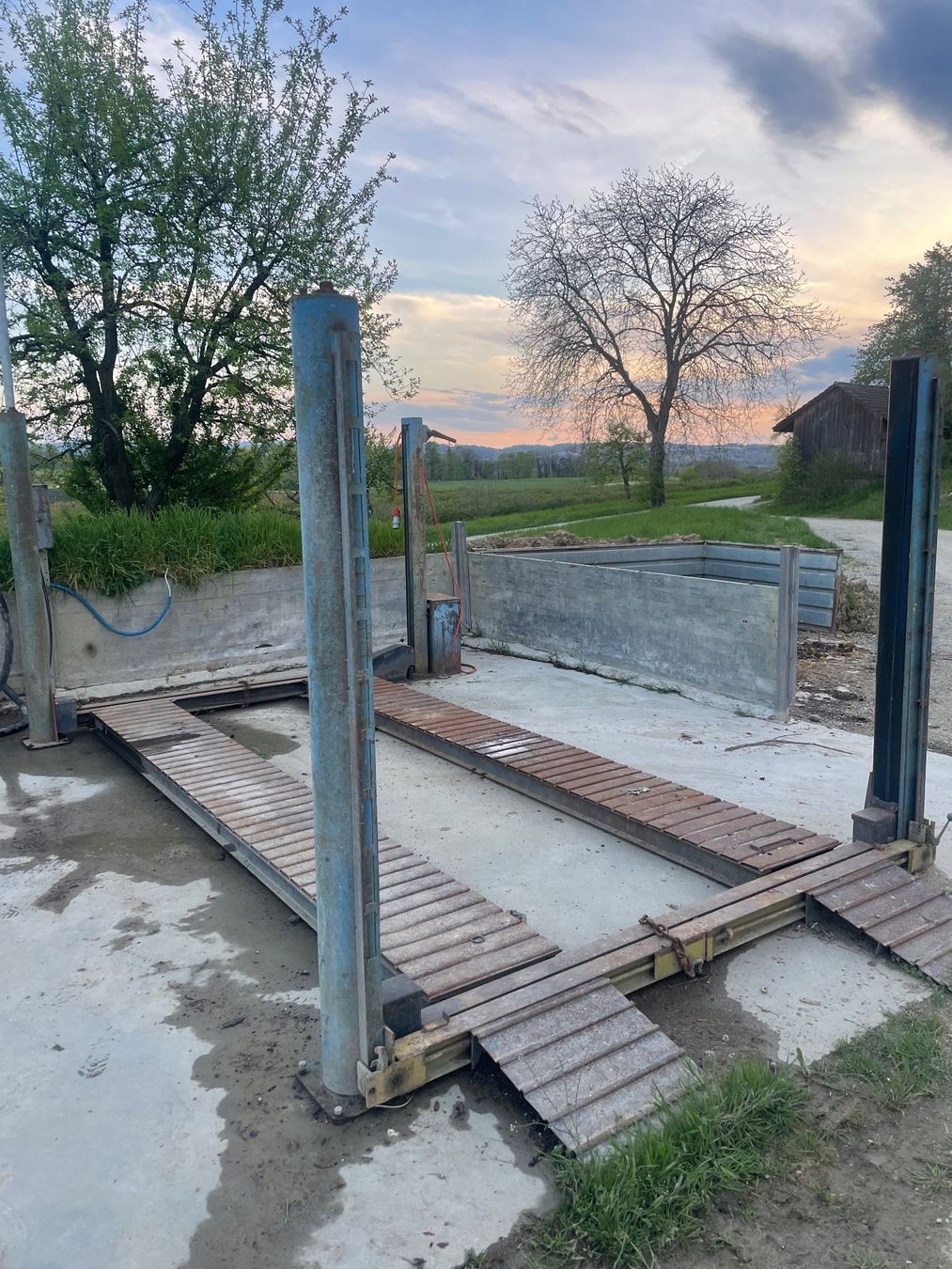 Hebebühne & Wagenheber: Hebebühne – Gebraucht aus Rheinau von