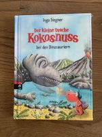 Buch „Der kleine Drache Kokosnuss bei den Dinosauriern“