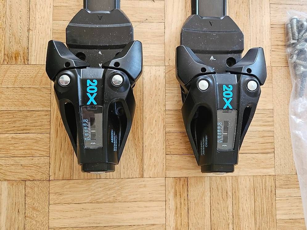 Head Attacchi: Head FreeFlex FF ST 20X RD matt black/speed – Usato da Unterterzen venduto da Tommylee5 1