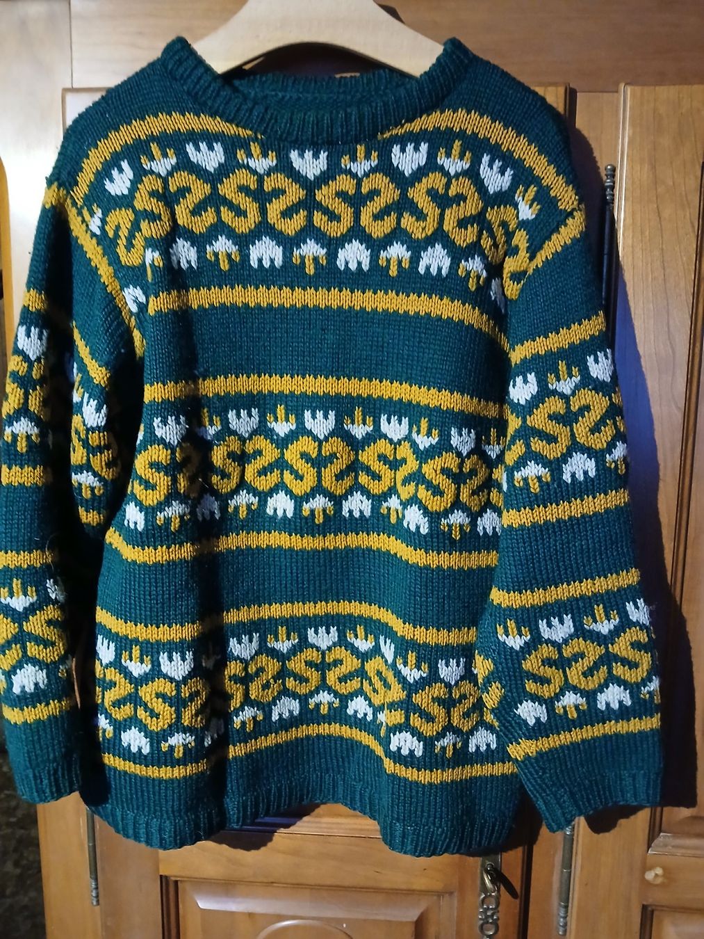 Pulls & Sweat-shirts: Wollpullover,handgestrickt mit Norwegermuster – D'occasion à Boswil par Aludo