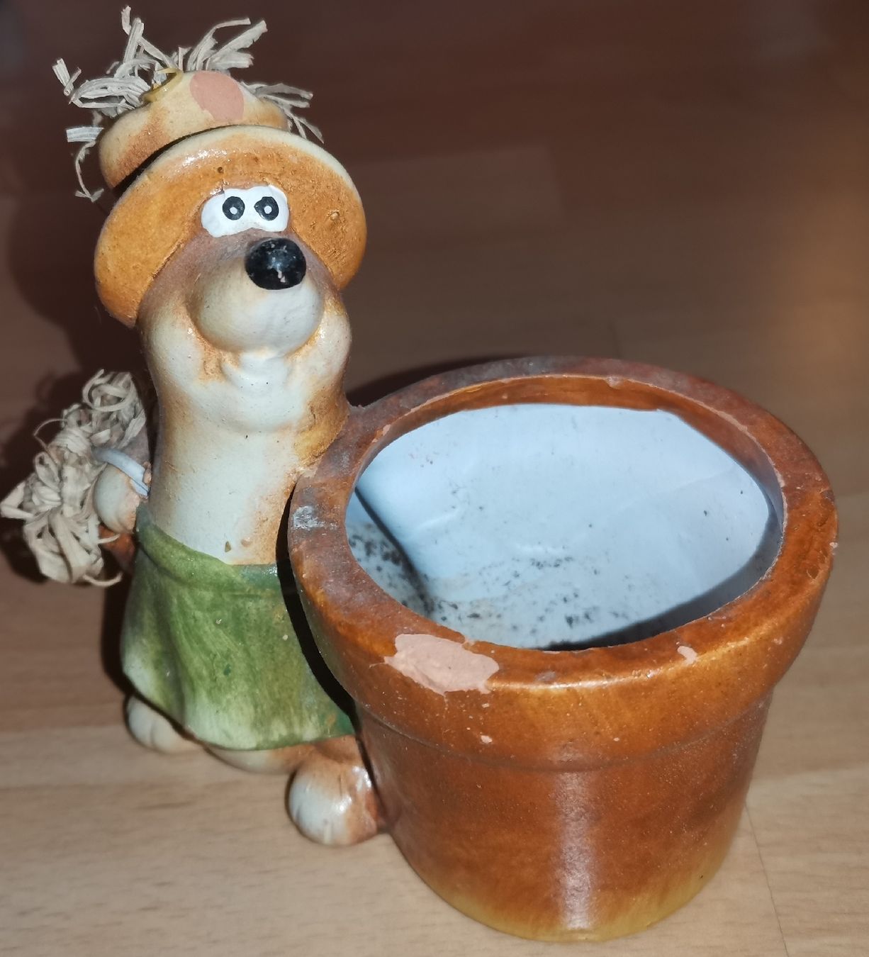 Pots de fleurs: Blumentopf Ton Figur mit Topf gebraucht – D'occasion à Bottighofen par andax