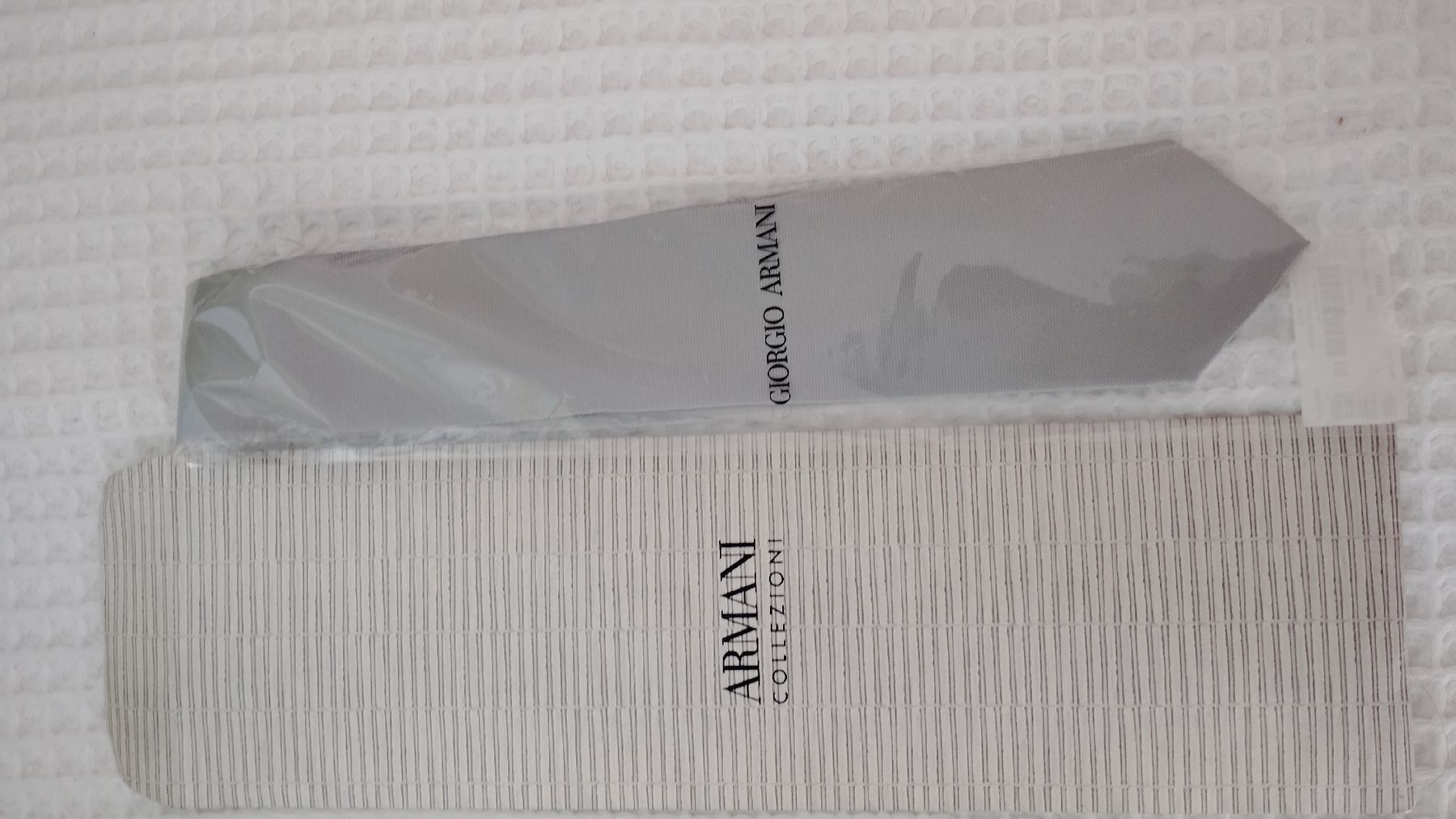 Armani Cravatte: kravatte Giorgio Armani – Nuovo e nell'imballaggio originale da Spreitenbach venduto da ludwigmaira