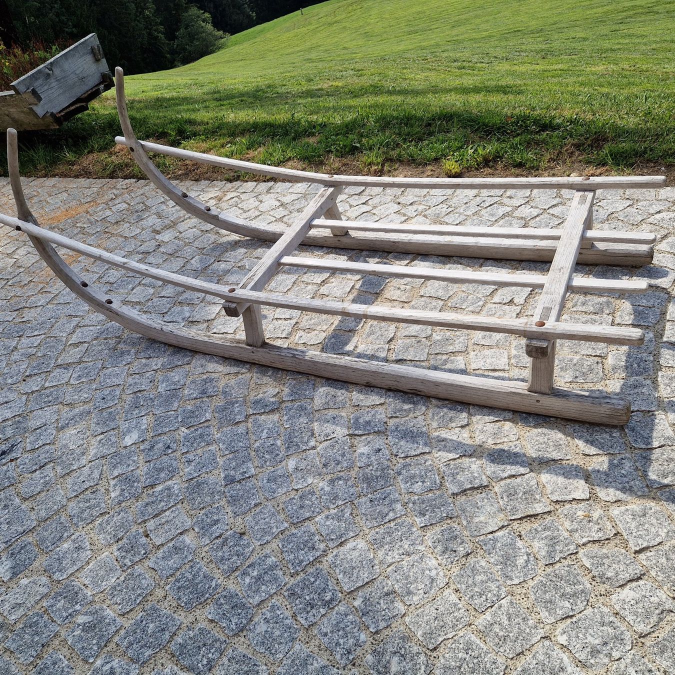 Luge: Antik Holzschlitten – D'occasion à Appenzell Eggerst. par Nisblismees 2