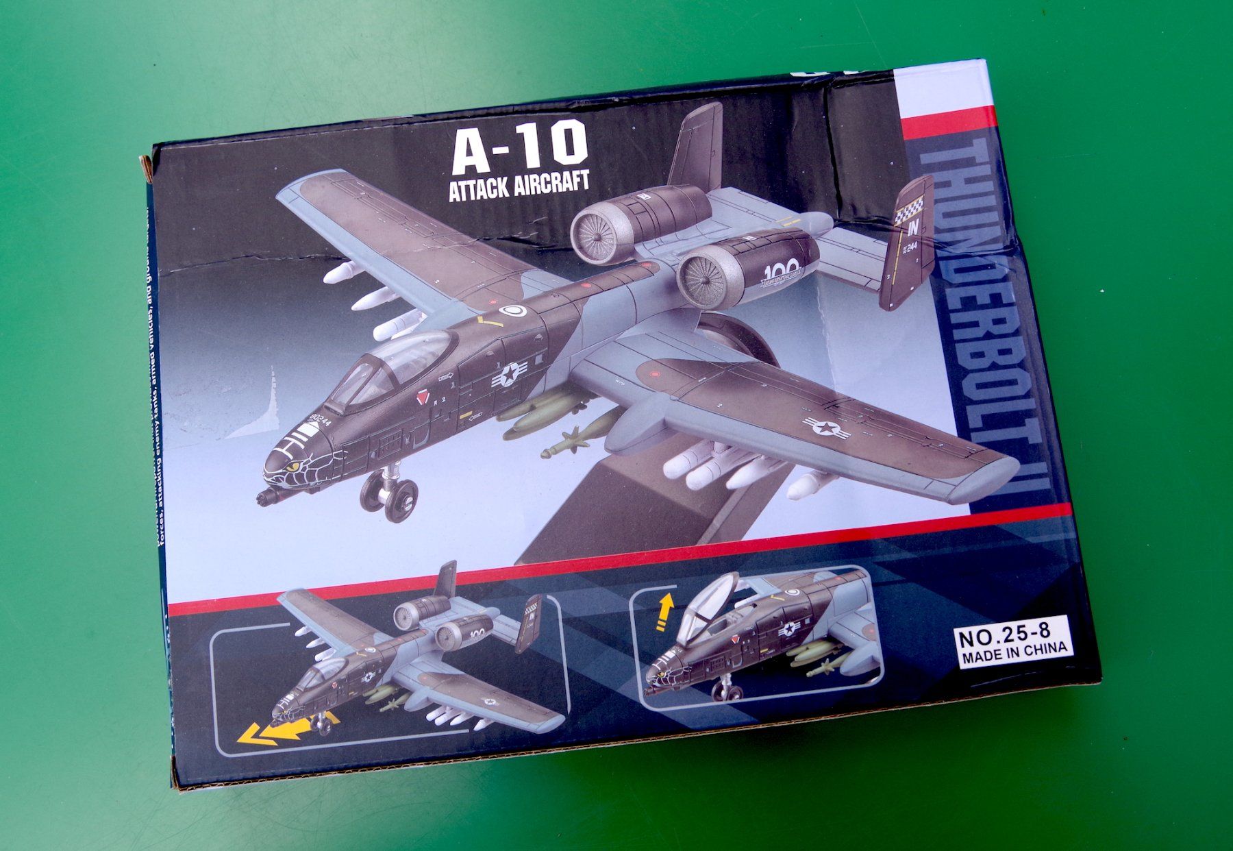 Kit di modellismo & Modellini statici: Bausatz mit Klemmbausteinen US-Erdkampfflugzeug A-10 – Nuovo e nell'imballaggio originale da Frauenfeld venduto da Danielpwiedmer