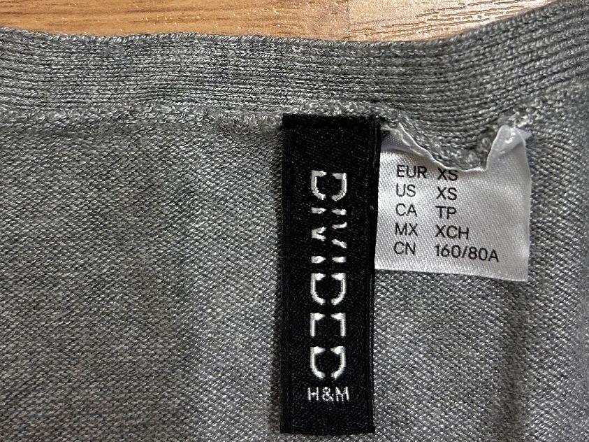 H&M Gilet & Giacche senza maniche: H+M Gilet Gr.XS Damen – Usato da Birsfelden venduto da Pearl10 1