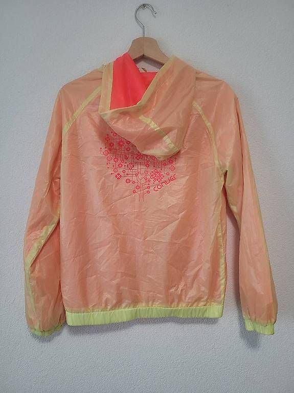 Giacche: Veste coupe-vent avec capuche, taille M – Usato da Lausanne venduto da yul_dbw8 1