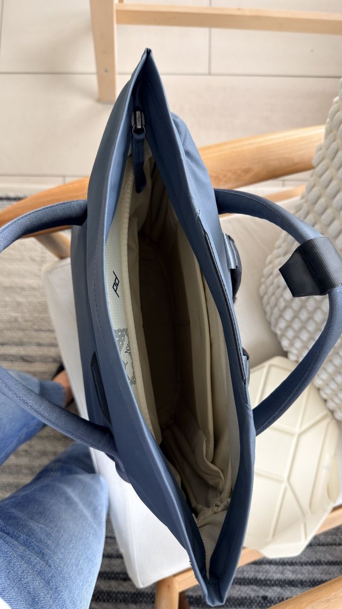 Peak Design Zaini: Peak Design Everyday Tote Bag, Excellent Condition, Ready fo – Nuovo (secondo la descrizione) da  venduto da  2
