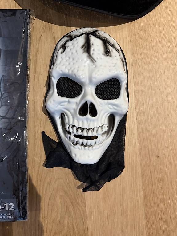 Kostüme: Déguisement Halloween – Neu und originalverpackt aus Chavannes-Renens von sav_hl8g 3