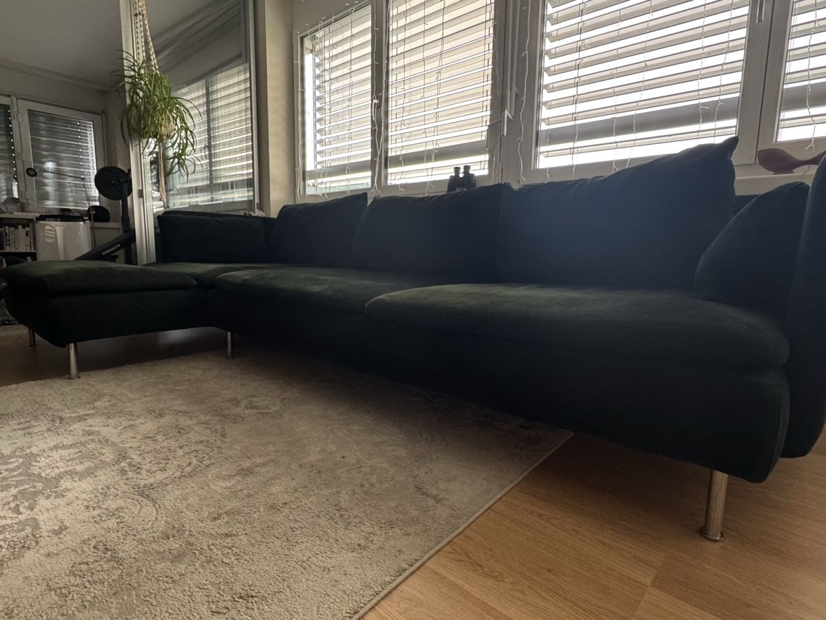 Divani: Stilvolles Ecksofa in tollem Dunkelgrün – Usato da Olten venduto da SuDaniel
