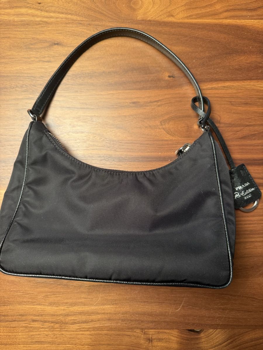 Prada Borse da donna: Prada Bag Re-Edition 2005 – Nuovo (secondo la descrizione) da Solothurn venduto da milena_03 4