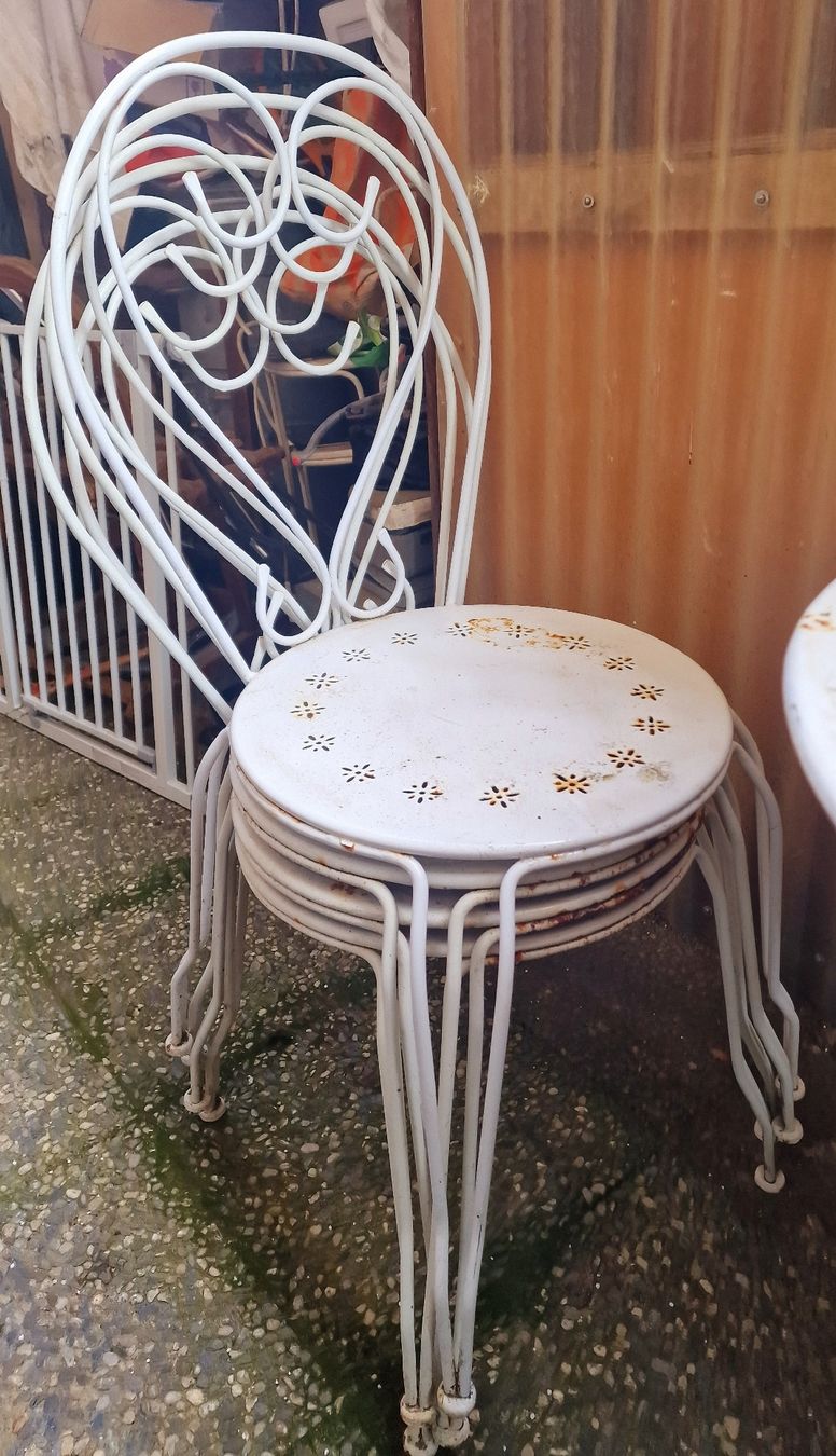 Set di tavolo e panche: table et chaises de jardin en fer – Usato da Lausanne venduto da ama_2fz8 3