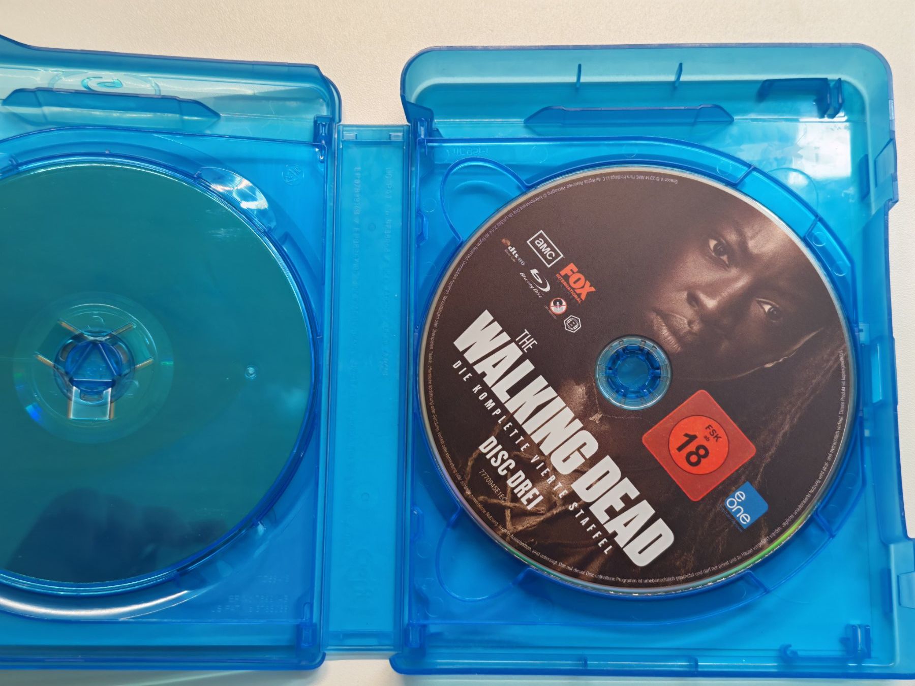 Tutti i DVDs: The Walking Dead Staffel 4 - UNCUT & EXTENDED – Usato da Liestal venduto da Kratzilla 2