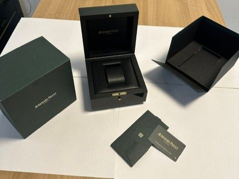 Scatole porta orologi: Audemars Piguet Neuwertige Original Box!! – Nuovo e nell'imballaggio originale da Laupen ZH venduto da Sancho80