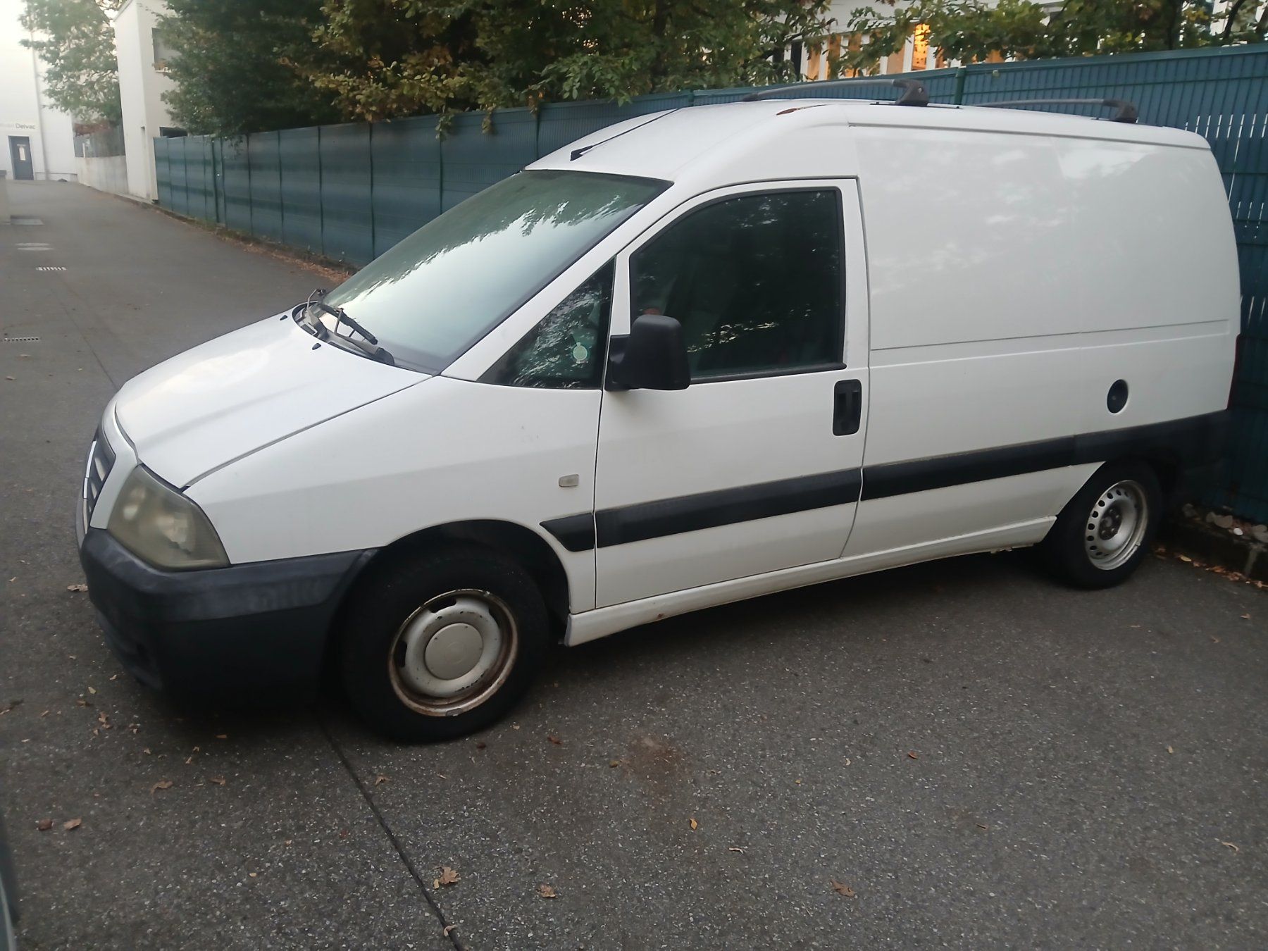 Citroën Nutzfahrzeuge: Fourgon utilitaire Citroën Jumpy – Defekt aus Satigny von tin_9y9v