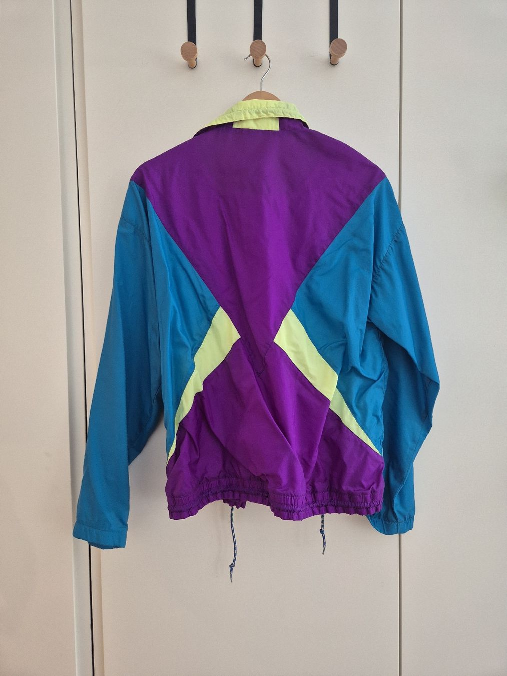 Nike Jacken: Nike Windbreaker Herren farbig Grösse S – Gebraucht aus Olten von MaryFF 1